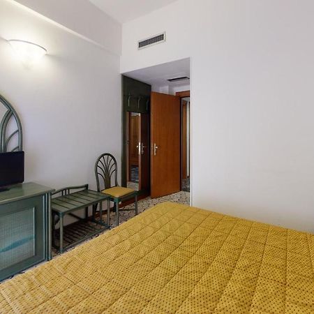 Hotel Zunino Споторно Экстерьер фото