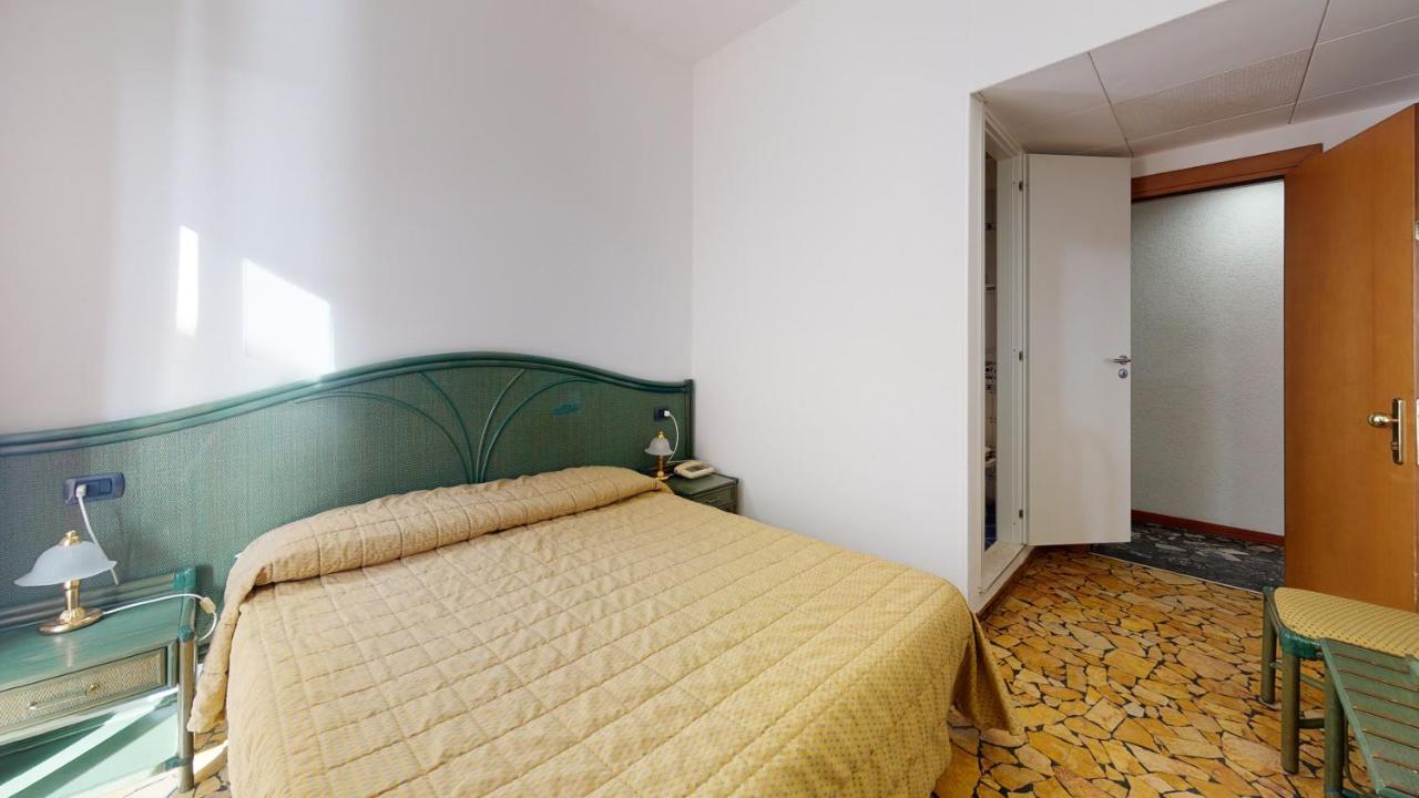 Hotel Zunino Споторно Экстерьер фото