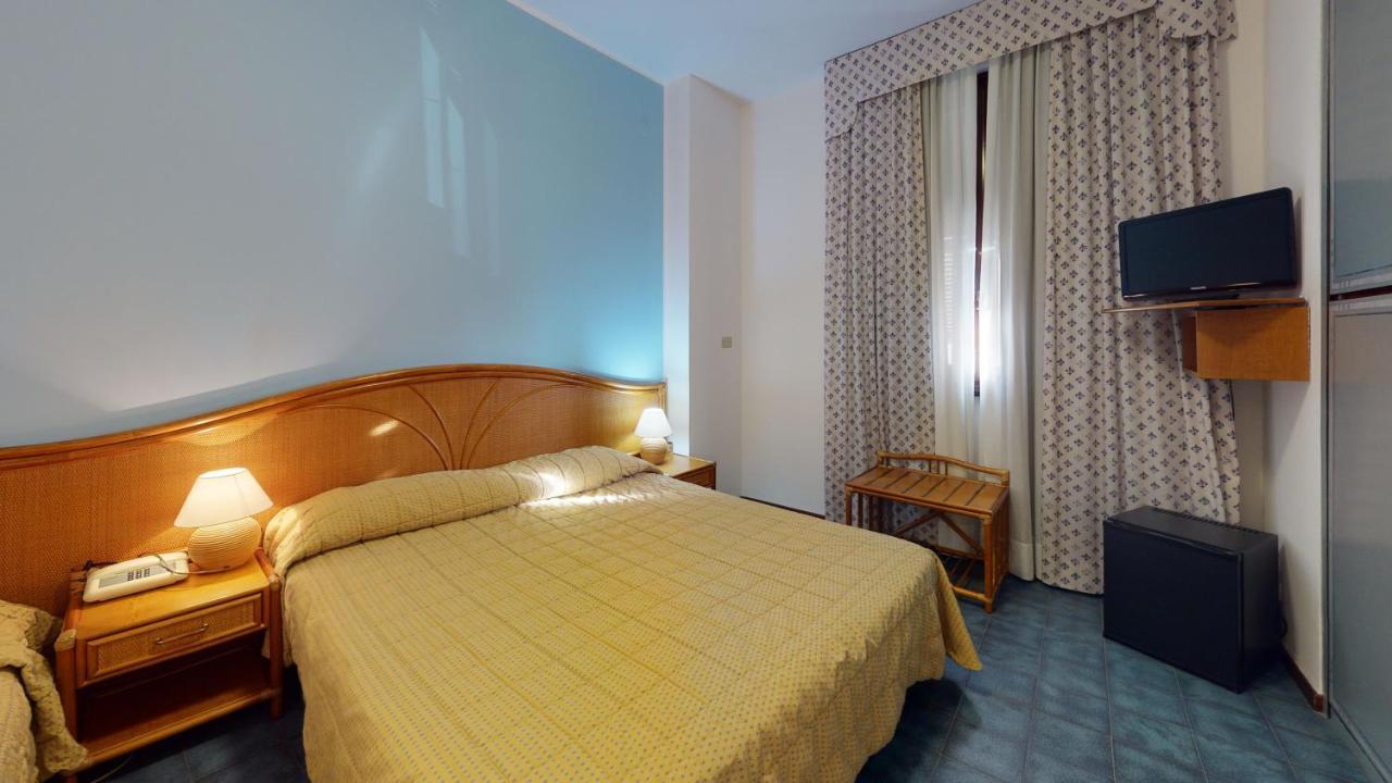 Hotel Zunino Споторно Экстерьер фото