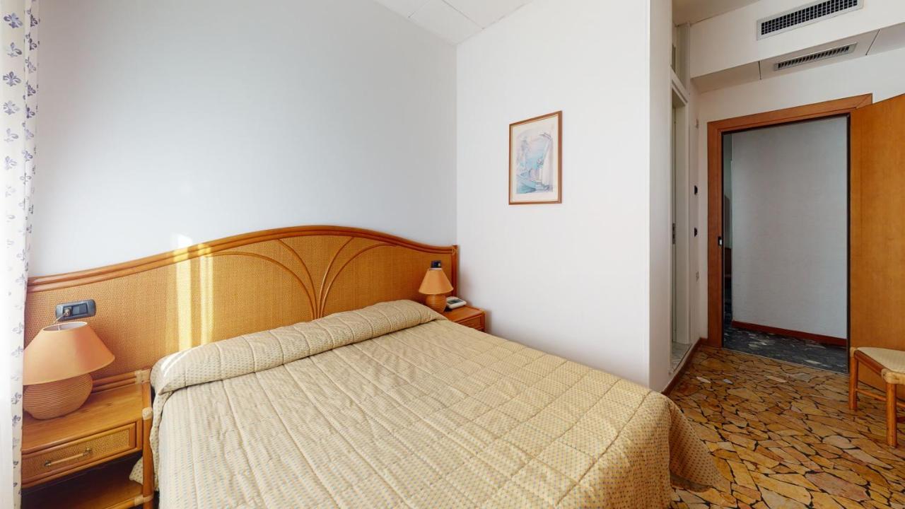 Hotel Zunino Споторно Экстерьер фото