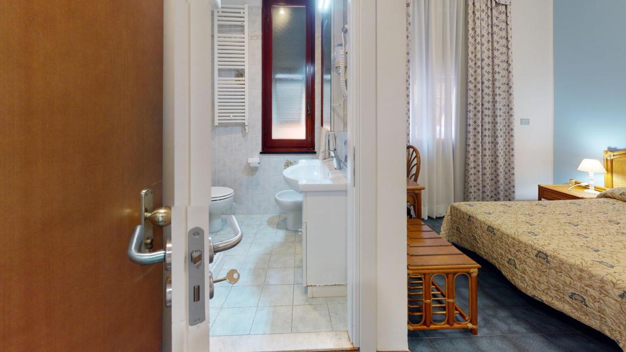 Hotel Zunino Споторно Экстерьер фото